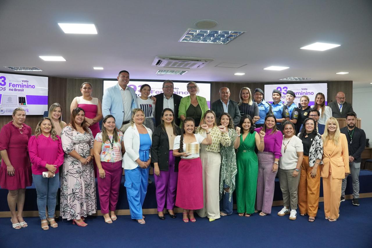 Sessão solene na Câmara Municipal celebra 93 anos do voto feminino
